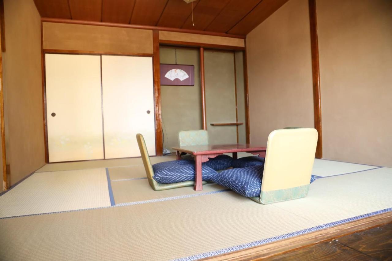 Guesthouse Nishihara Atami  Eksteriør billede